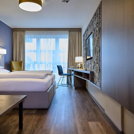 Am Hotel 4*