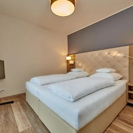 Hotel Am 4*