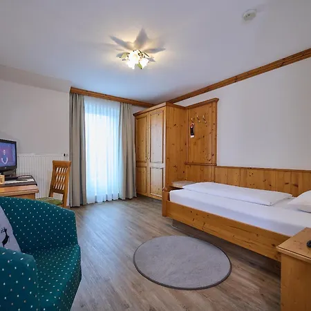 Hotel Am 4*