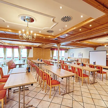 Am Нойтраублинг