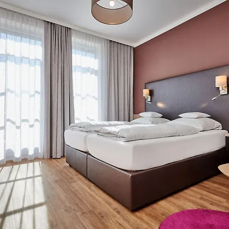 Am Отель Нойтраублинг