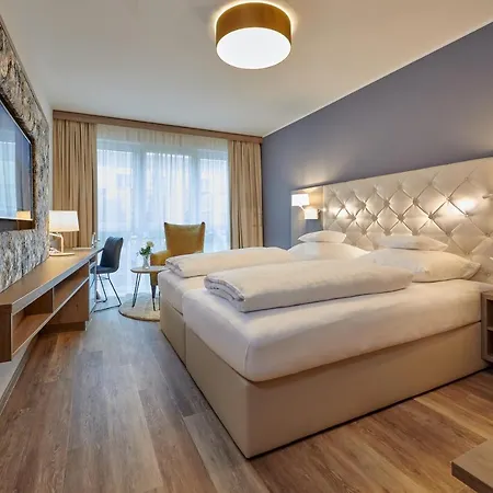Am Hotel 4*