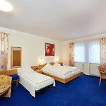 Am Hotel