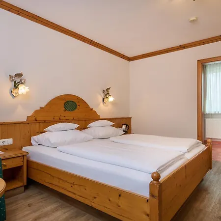 Am Hotel 4*
