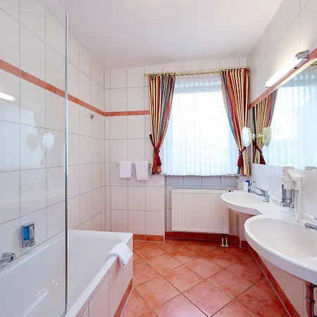 Hotel Am 4*