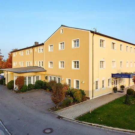 Am Hotel Neutraubling