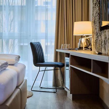 Hotel Am 4*