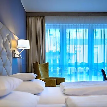 Hotell Am 4*
