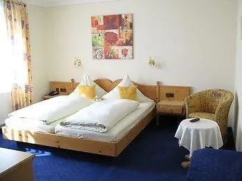 Am 4* Neutraubling