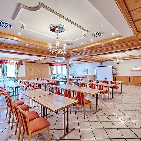 Am Hotel Neutraubling